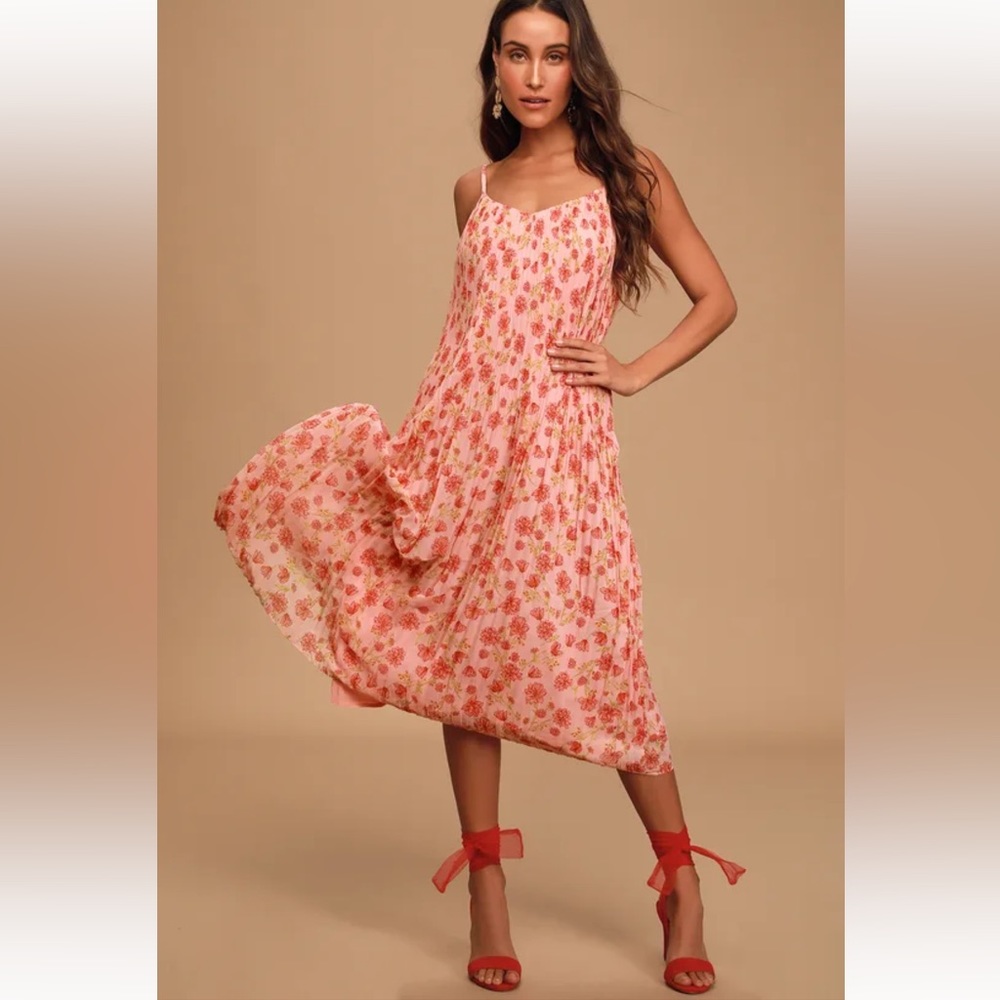 Lulu’s Liza Pink Floral Print Pleated Midi Dress M